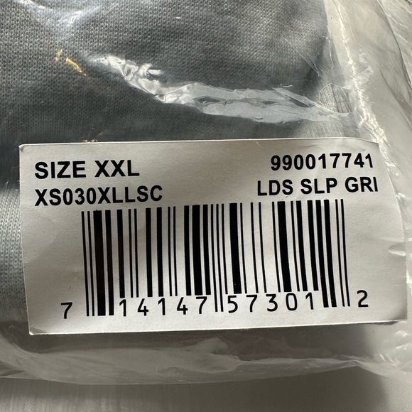 Grinch Christmas PJs set - Picture 3 of 4